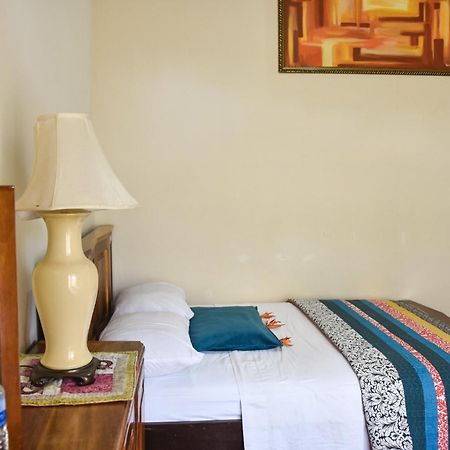 Casa Cora Bed And Breakfast Carmona Exterior photo